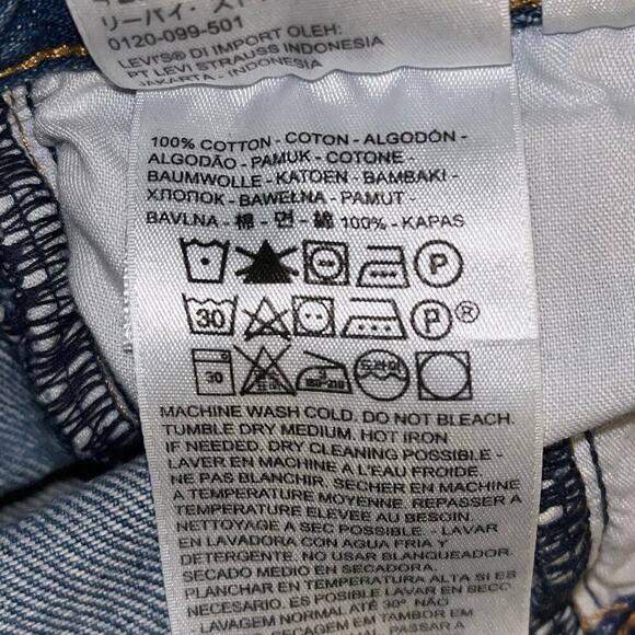 Levi’s Wedgie Fit High Rise Straight Leg Jeans Frayed Hem Light Wash Size 24 - Picture 6 of 7